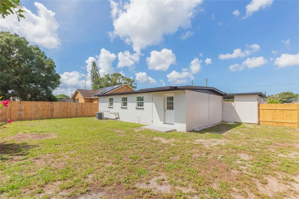 5016 S 86TH STREET Tampa, FL 33619