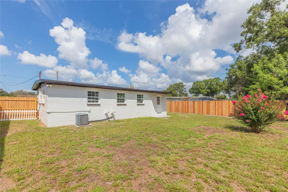 5016 S 86TH STREET Tampa, FL 33619