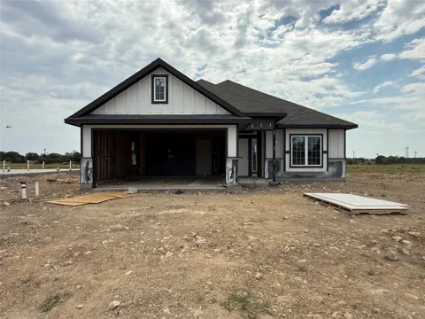 118 Jenjira Way