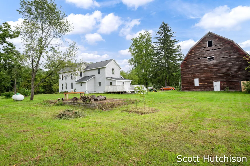 7265 W Carson City Road Eureka Township, MI 48838