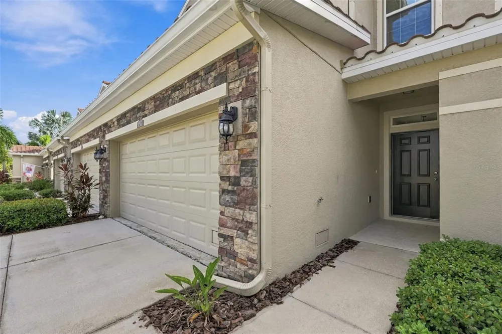 5237 5TH WAY St Petersburg, FL 33703