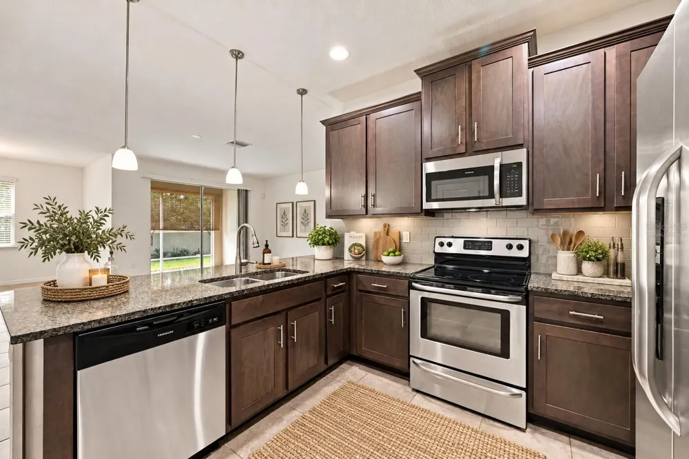 5237 5TH WAY St Petersburg, FL 33703