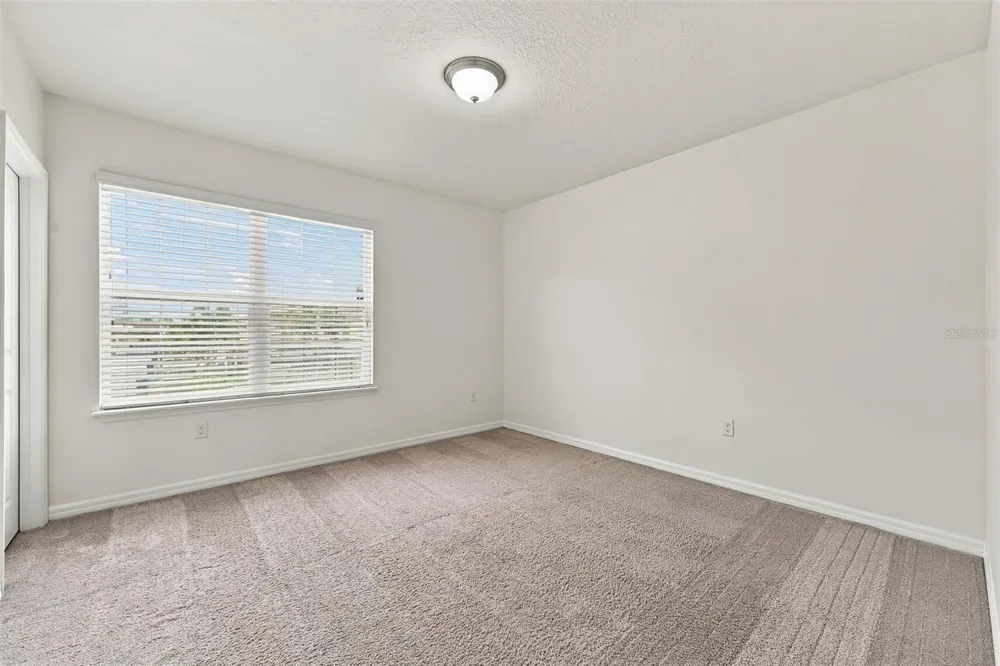 5237 5TH WAY St Petersburg, FL 33703