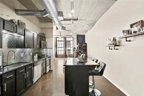 1122 Jackson Street #916