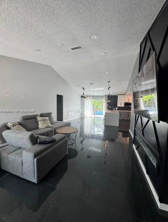 3415 55th Dr E Bradenton, FL 34203