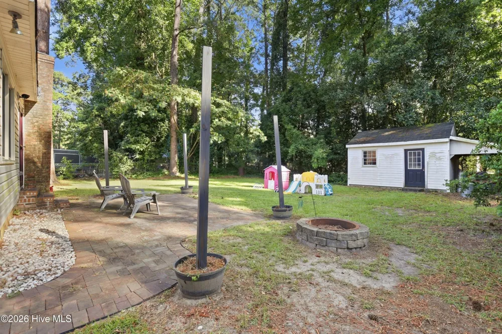 202 Lindenwood Drive Greenville, NC 27834
