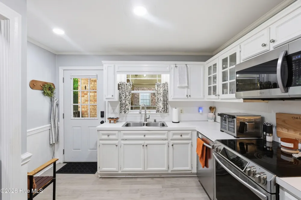 202 Lindenwood Drive Greenville, NC 27834
