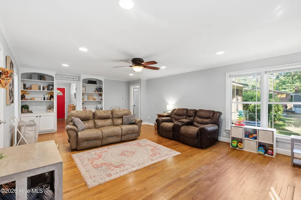 202 Lindenwood Drive Greenville, NC 27834