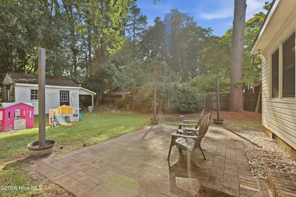 202 Lindenwood Drive Greenville, NC 27834