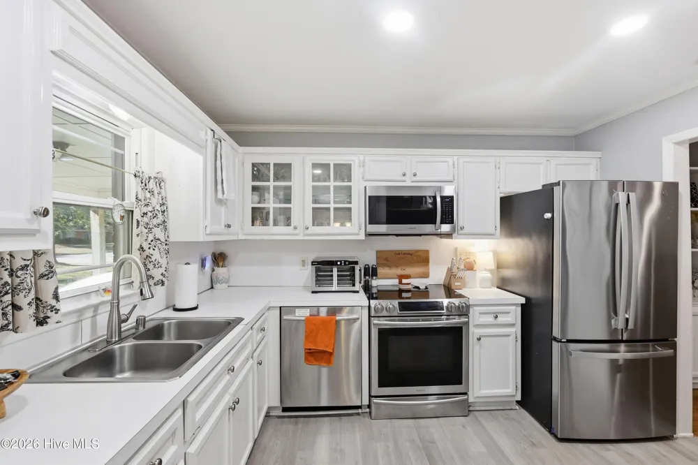 202 Lindenwood Drive Greenville, NC 27834