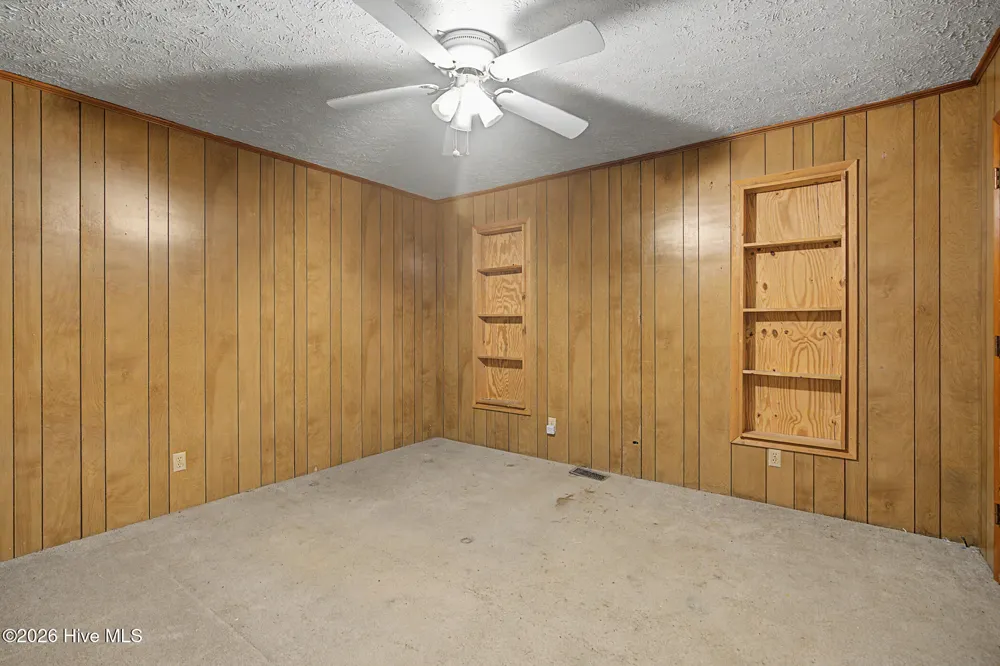 21761 W Bundy Street Wagram, NC 28396