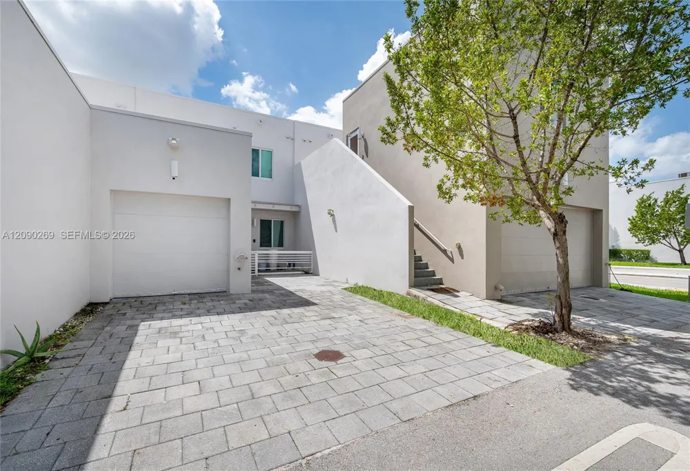 10365 NW 66th St Doral, FL 33178