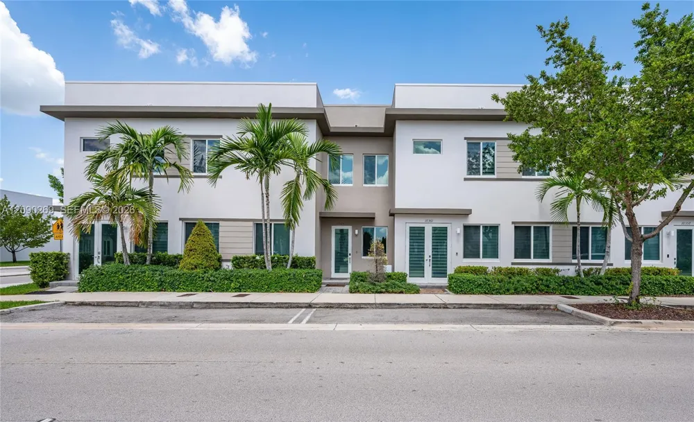 10365 NW 66th St Doral, FL 33178