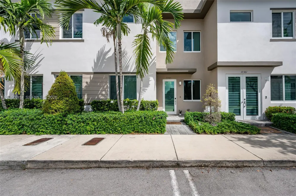 10365 NW 66th St Doral, FL 33178