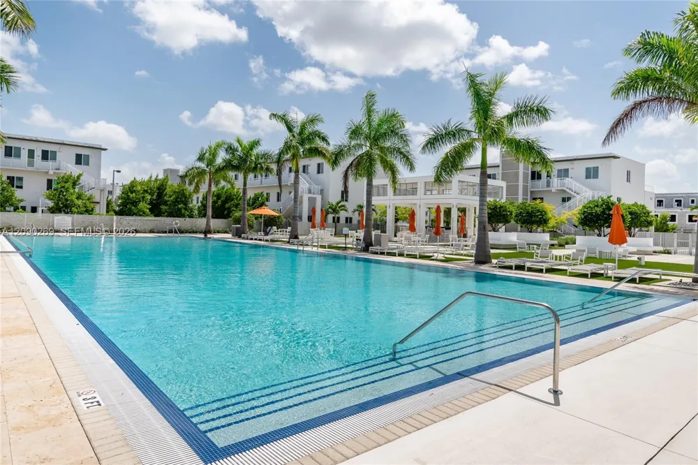 10365 NW 66th St Doral, FL 33178
