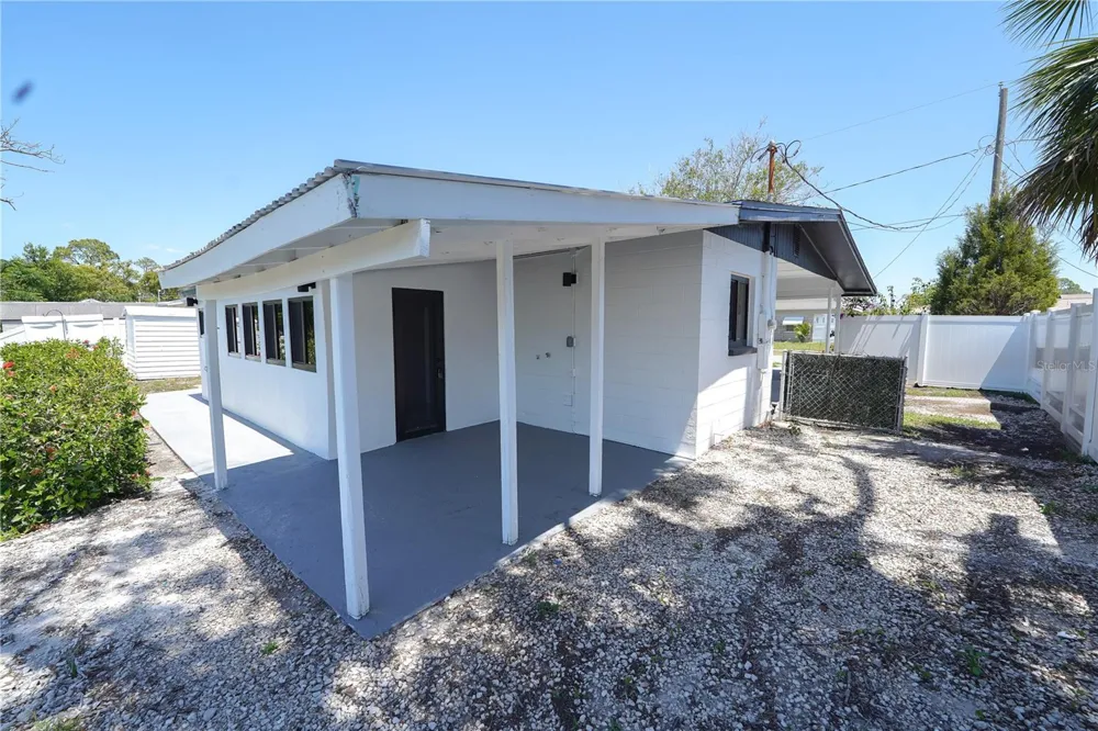 5812 LIVERPOOL DRIVE Tampa, FL 33615