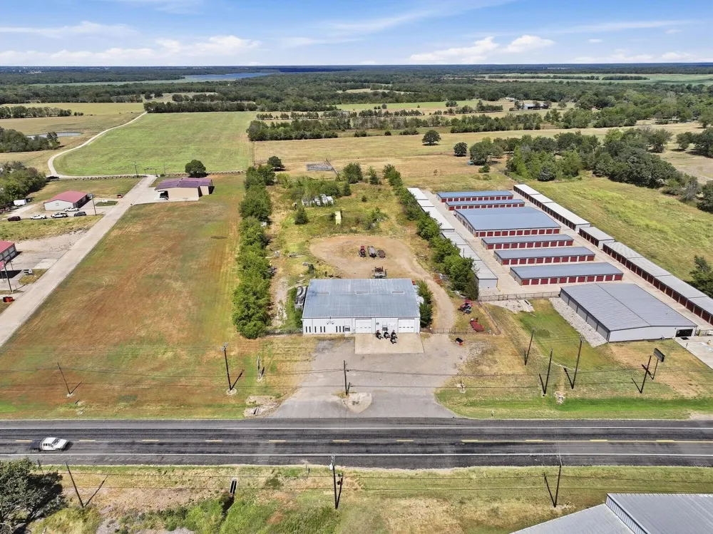 2460 Farm Road 79 Paris, TX 75460