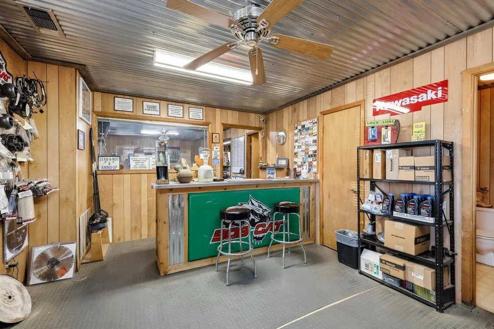 2460 Farm Road 79 Paris, TX 75460