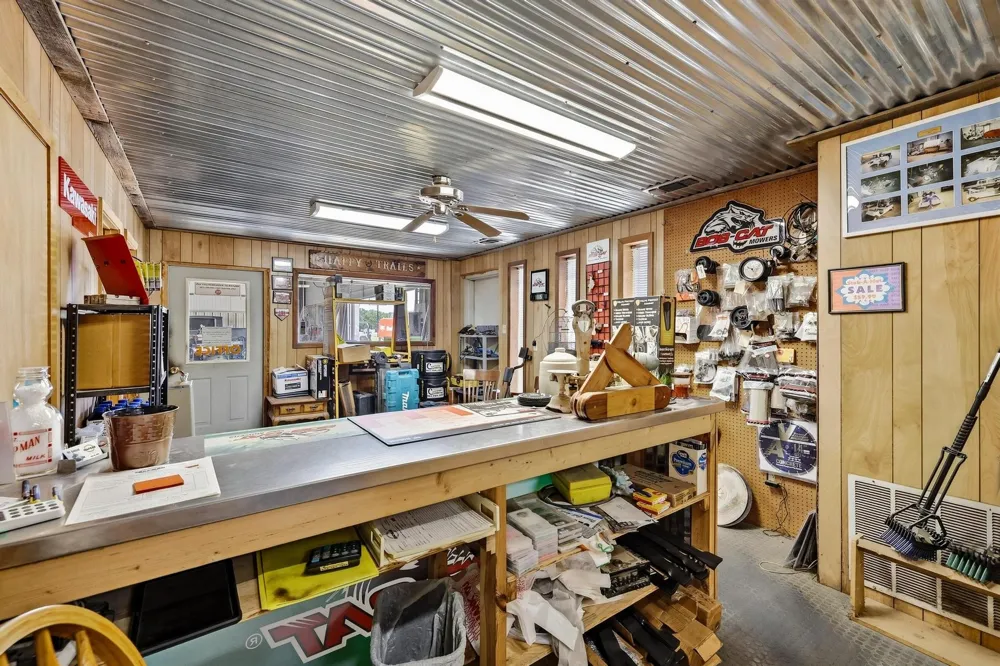 2460 Farm Road 79 Paris, TX 75460