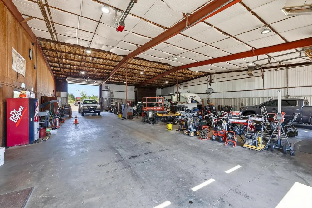 2460 Farm Road 79 Paris, TX 75460