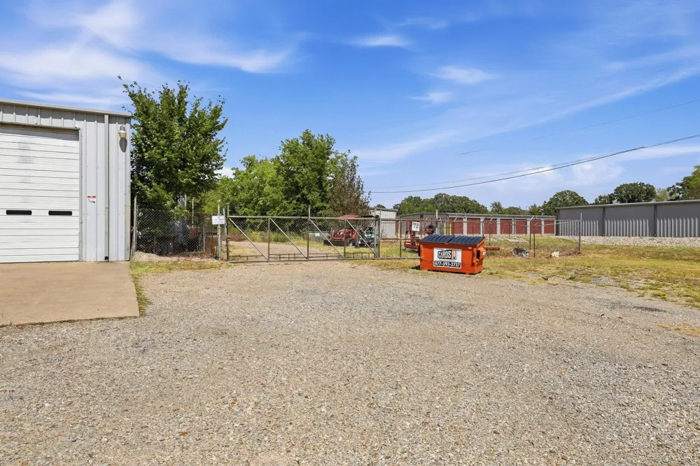 2460 Farm Road 79 Paris, TX 75460
