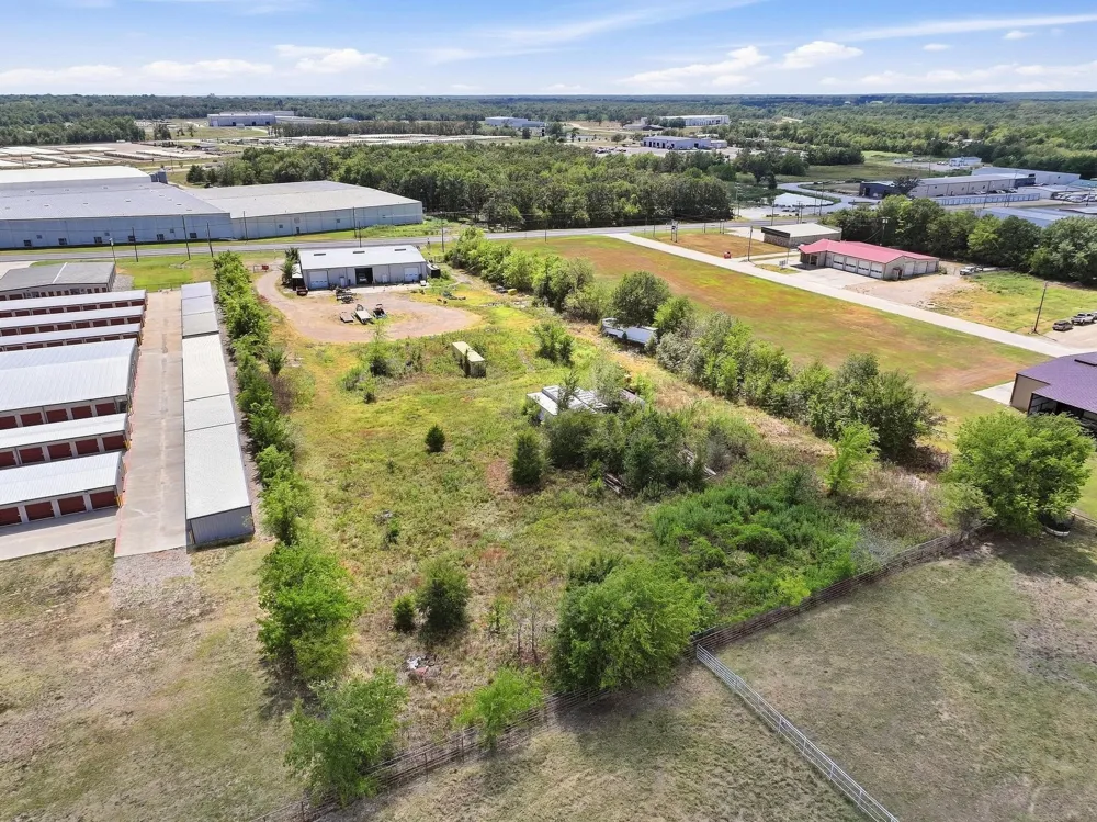 2460 Farm Road 79 Paris, TX 75460