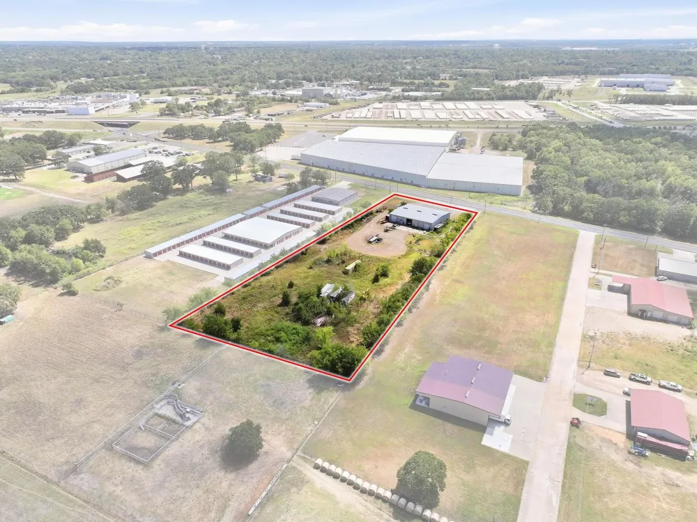 2460 Farm Road 79 Paris, TX 75460