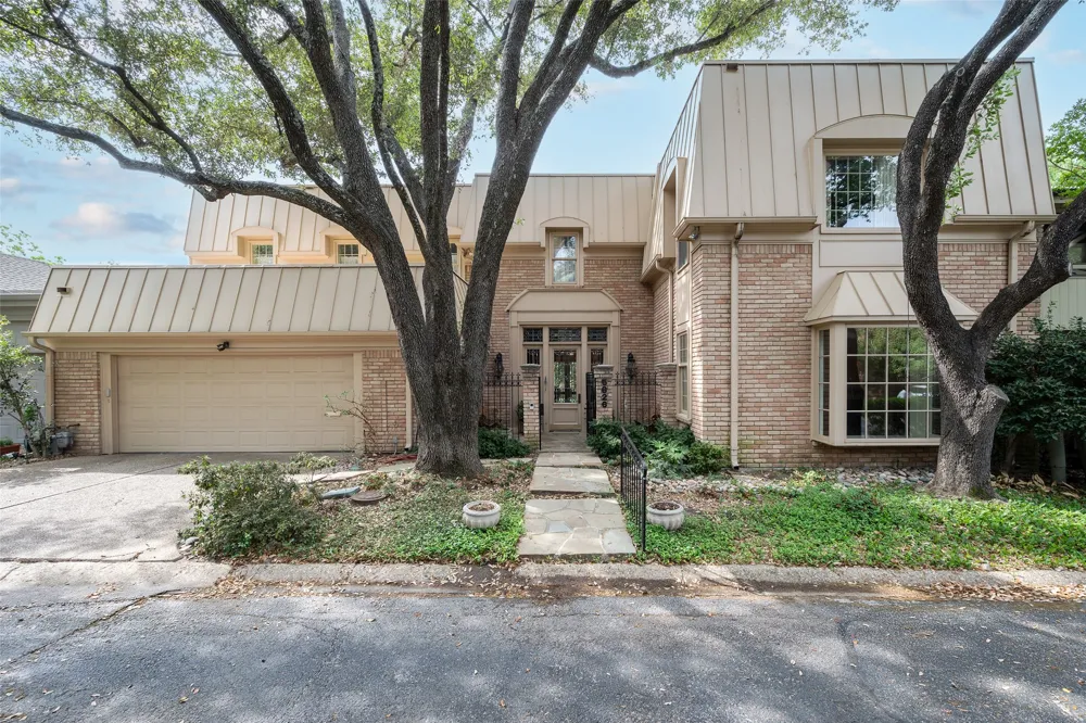 5826 Farquhar Lane Dallas, TX 75209