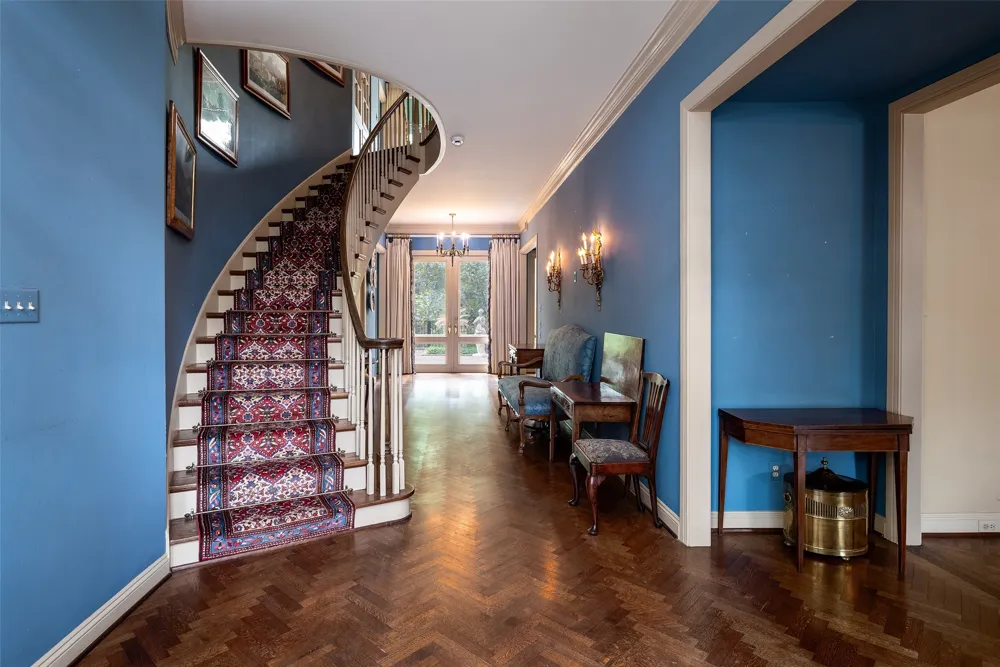 5826 Farquhar Lane Dallas, TX 75209