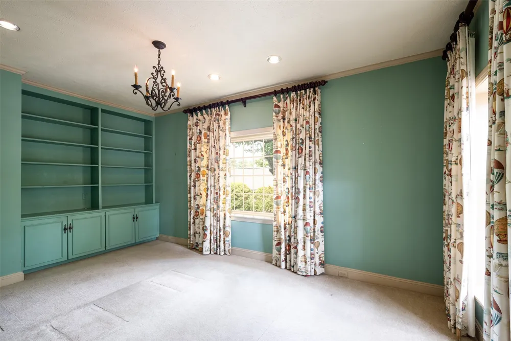 5826 Farquhar Lane Dallas, TX 75209