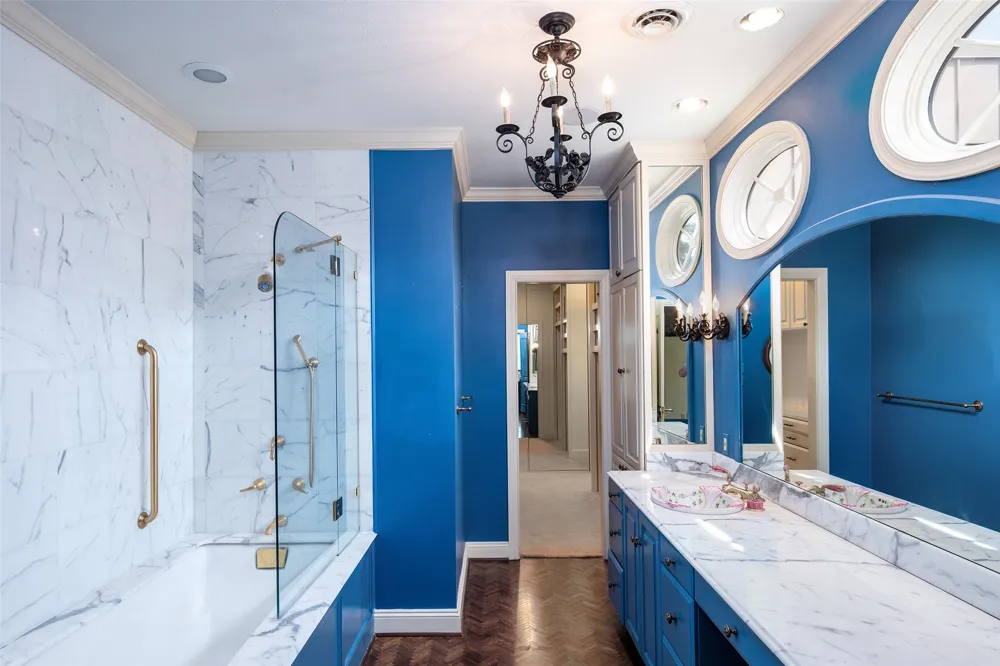 5826 Farquhar Lane Dallas, TX 75209