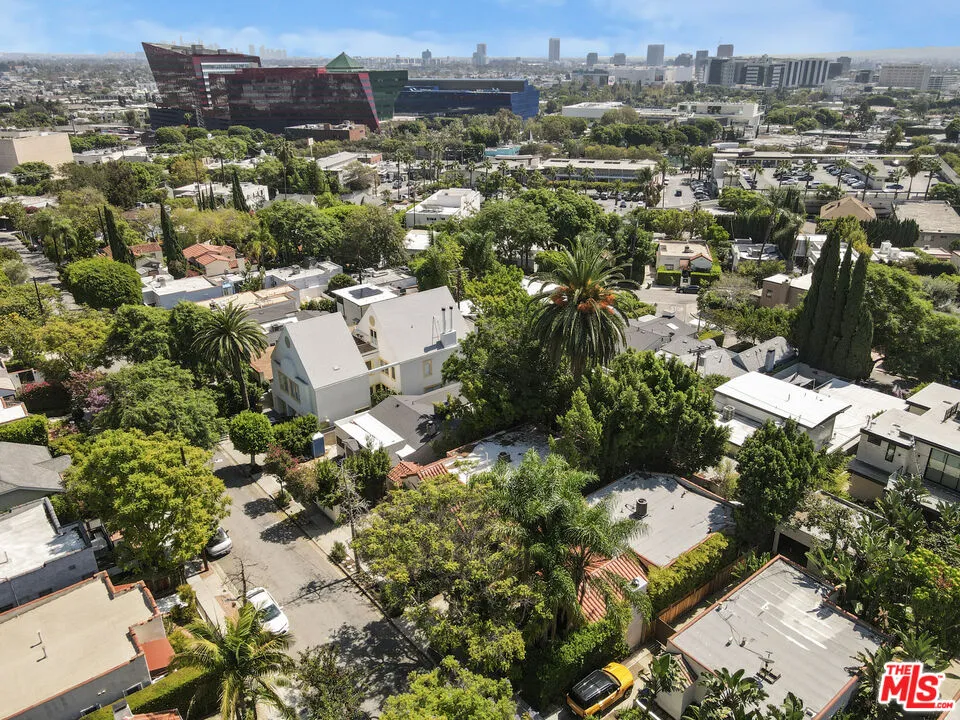 9002 Norma Place West Hollywood, CA 90069