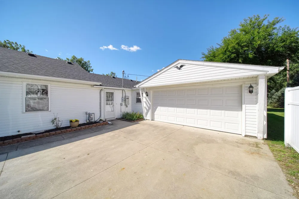 4672 Douglas Road Ida, MI 48140