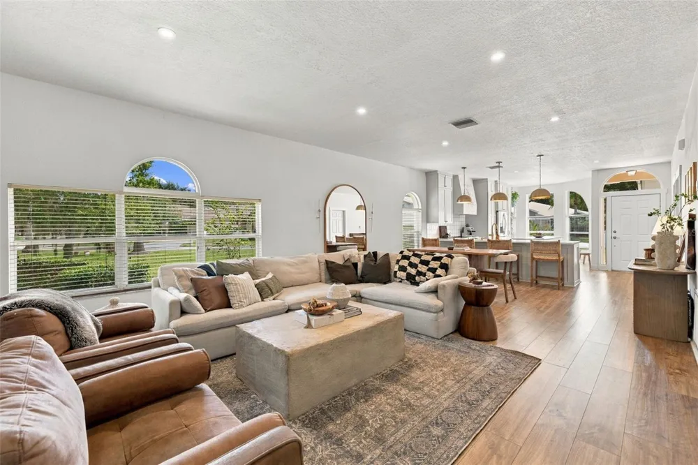 624 KINGSMILL COURT Oldsmar, FL 34677