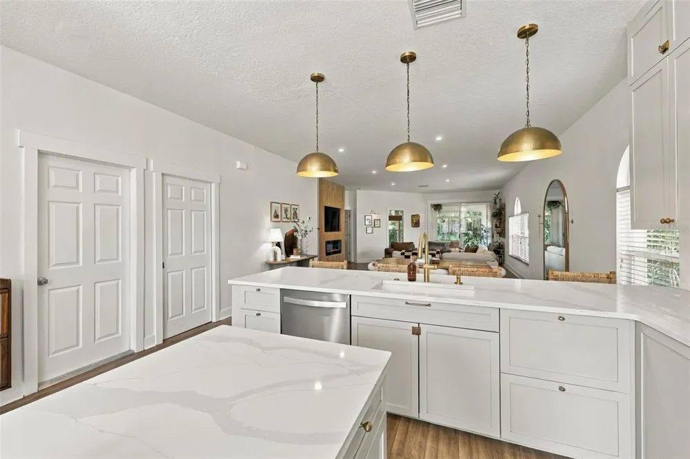 624 KINGSMILL COURT Oldsmar, FL 34677