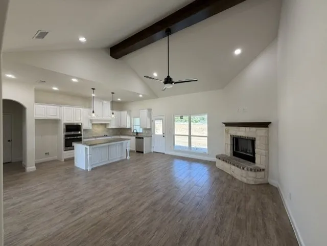 882 Eagles Way Springtown, TX 76082