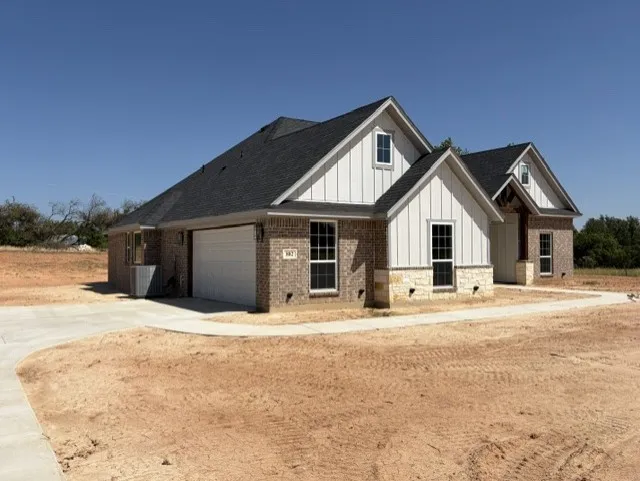 882 Eagles Way Springtown, TX 76082