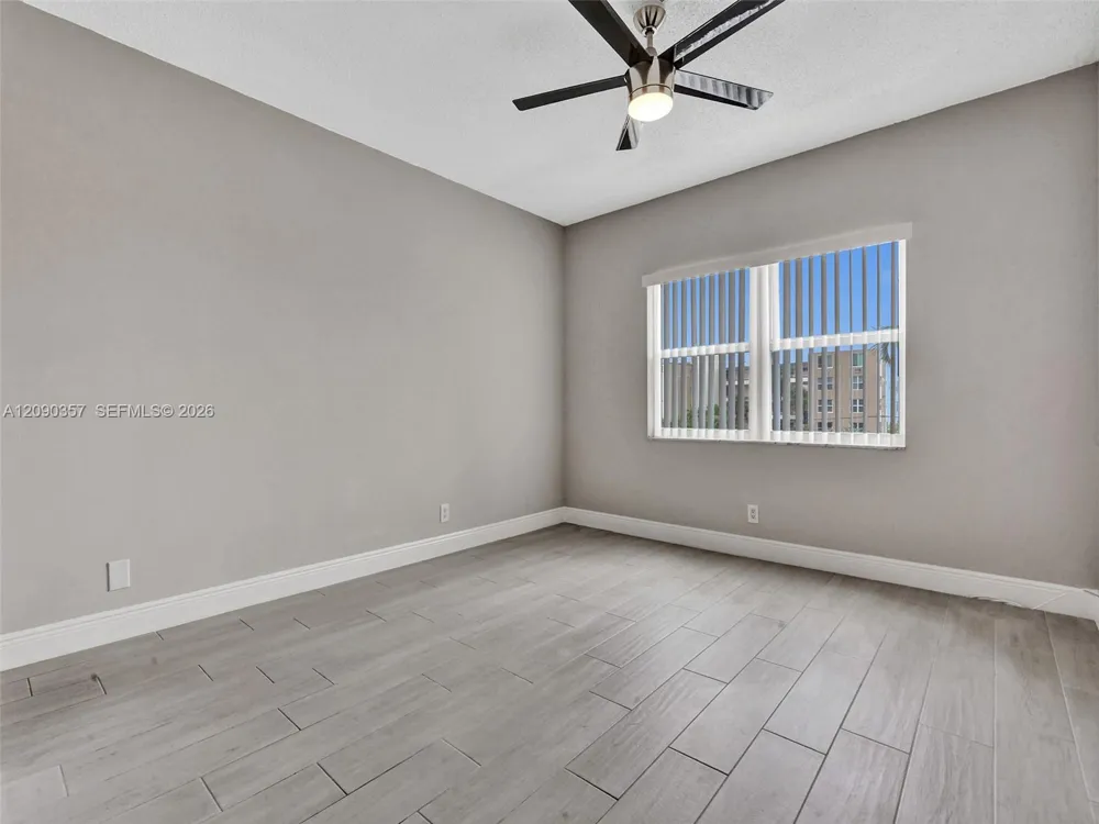 400 Riverside Dr #303 Pompano Beach, FL 33062