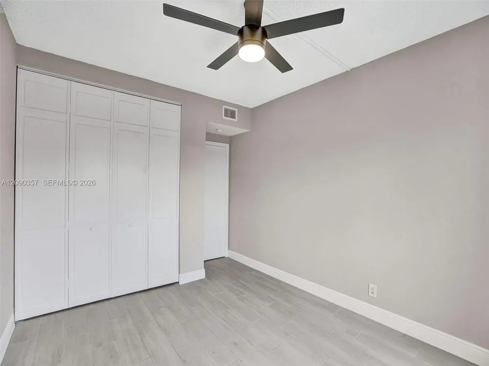 400 Riverside Dr #303 Pompano Beach, FL 33062