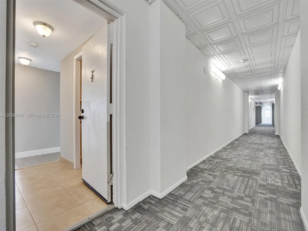 400 Riverside Dr #303 Pompano Beach, FL 33062
