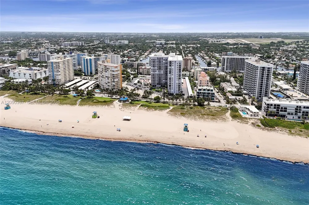 400 Riverside Dr #303 Pompano Beach, FL 33062