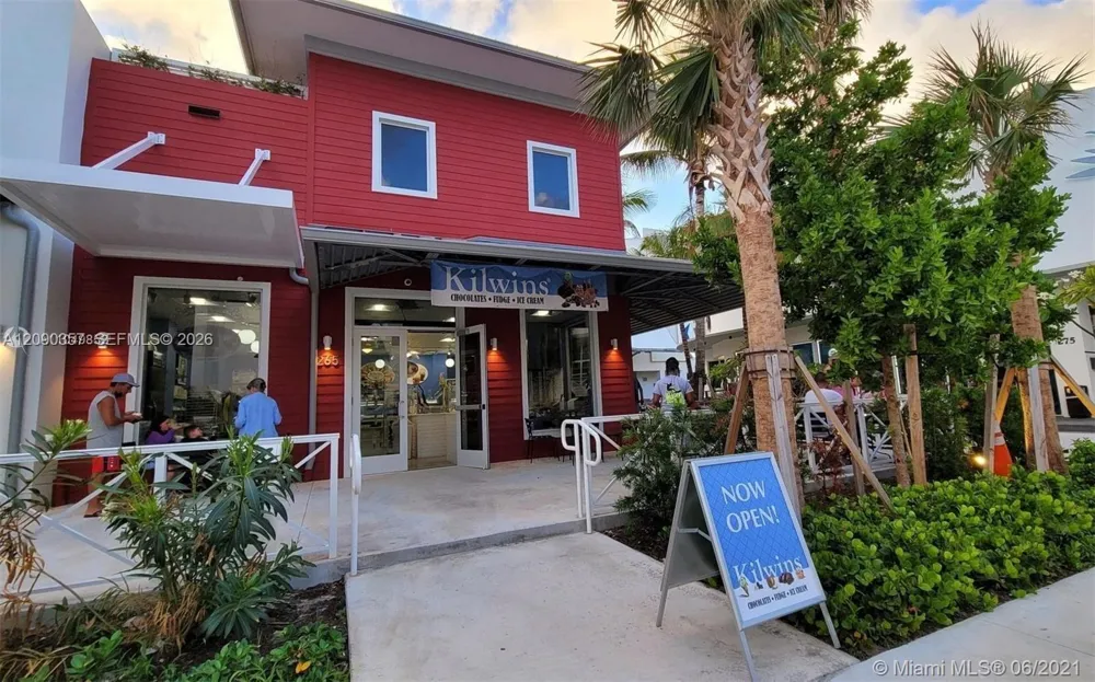 400 Riverside Dr #303 Pompano Beach, FL 33062