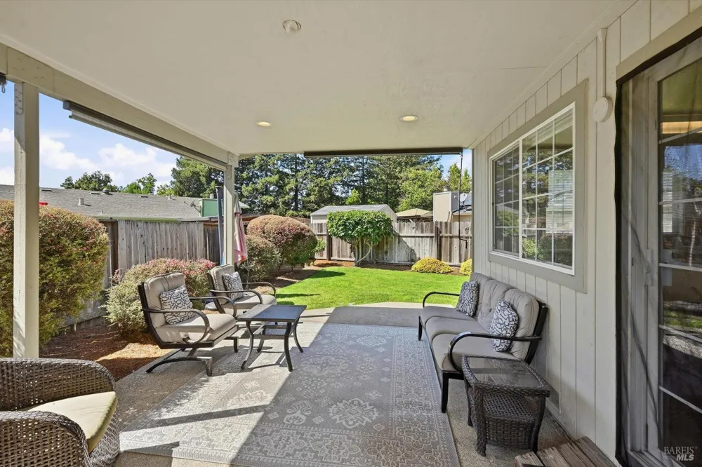 1411 Garrett Court Rohnert Park, CA 94928