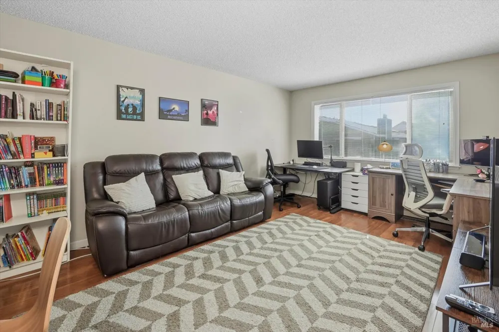 1411 Garrett Court Rohnert Park, CA 94928