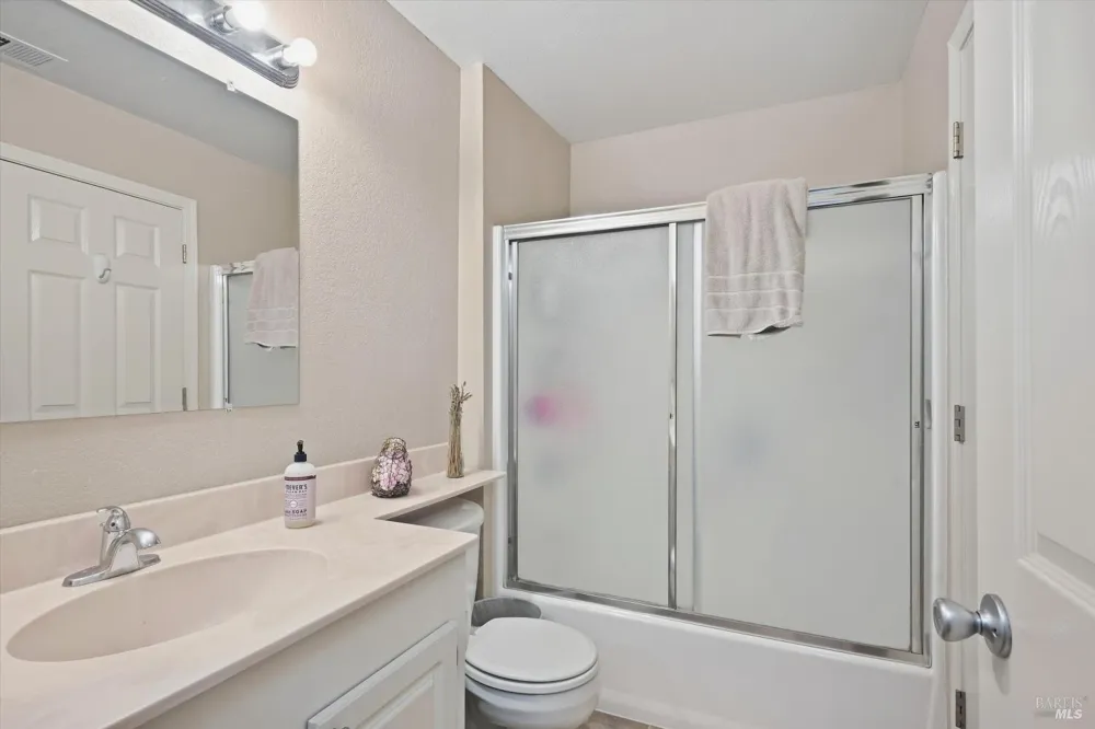 1411 Garrett Court Rohnert Park, CA 94928