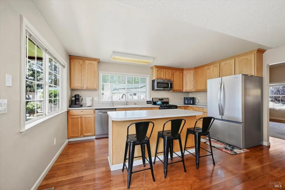 1411 Garrett Court Rohnert Park, CA 94928