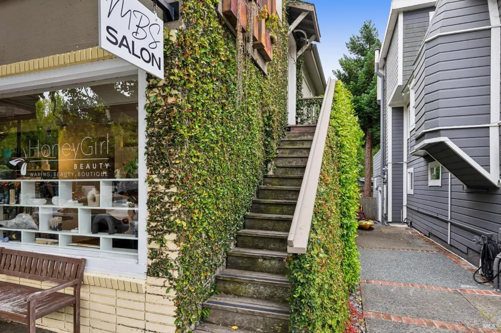 34 Sunnyside Avenue Mill Valley, CA 94941