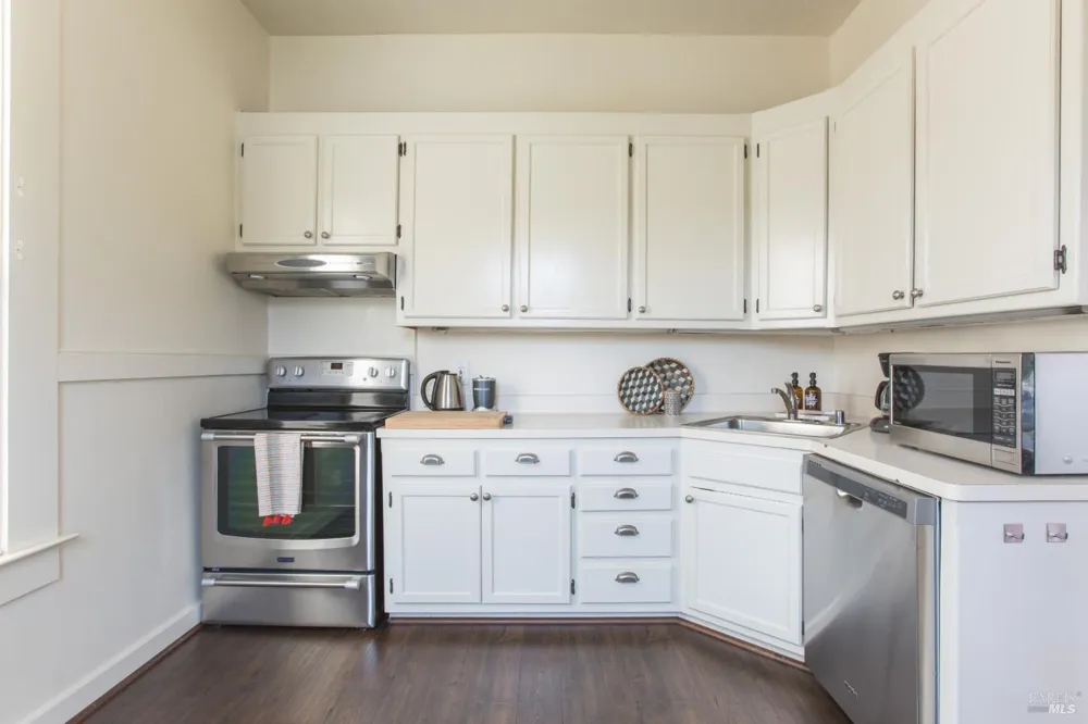 34 Sunnyside Avenue Mill Valley, CA 94941