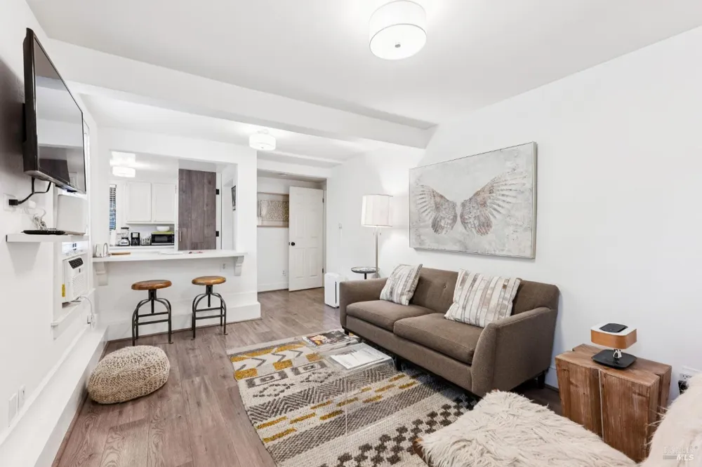 34 Sunnyside Avenue Mill Valley, CA 94941