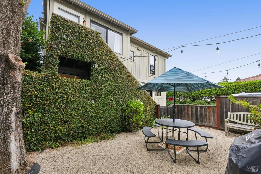 34 Sunnyside Avenue Mill Valley, CA 94941